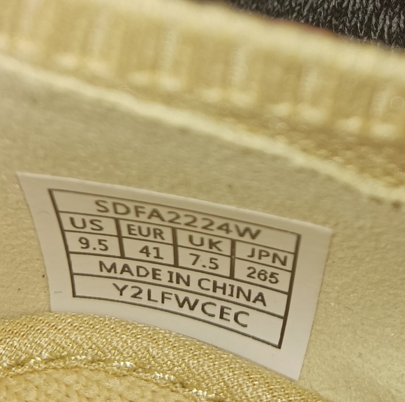 Cream flats size 9.5 - Picture 2 of 8